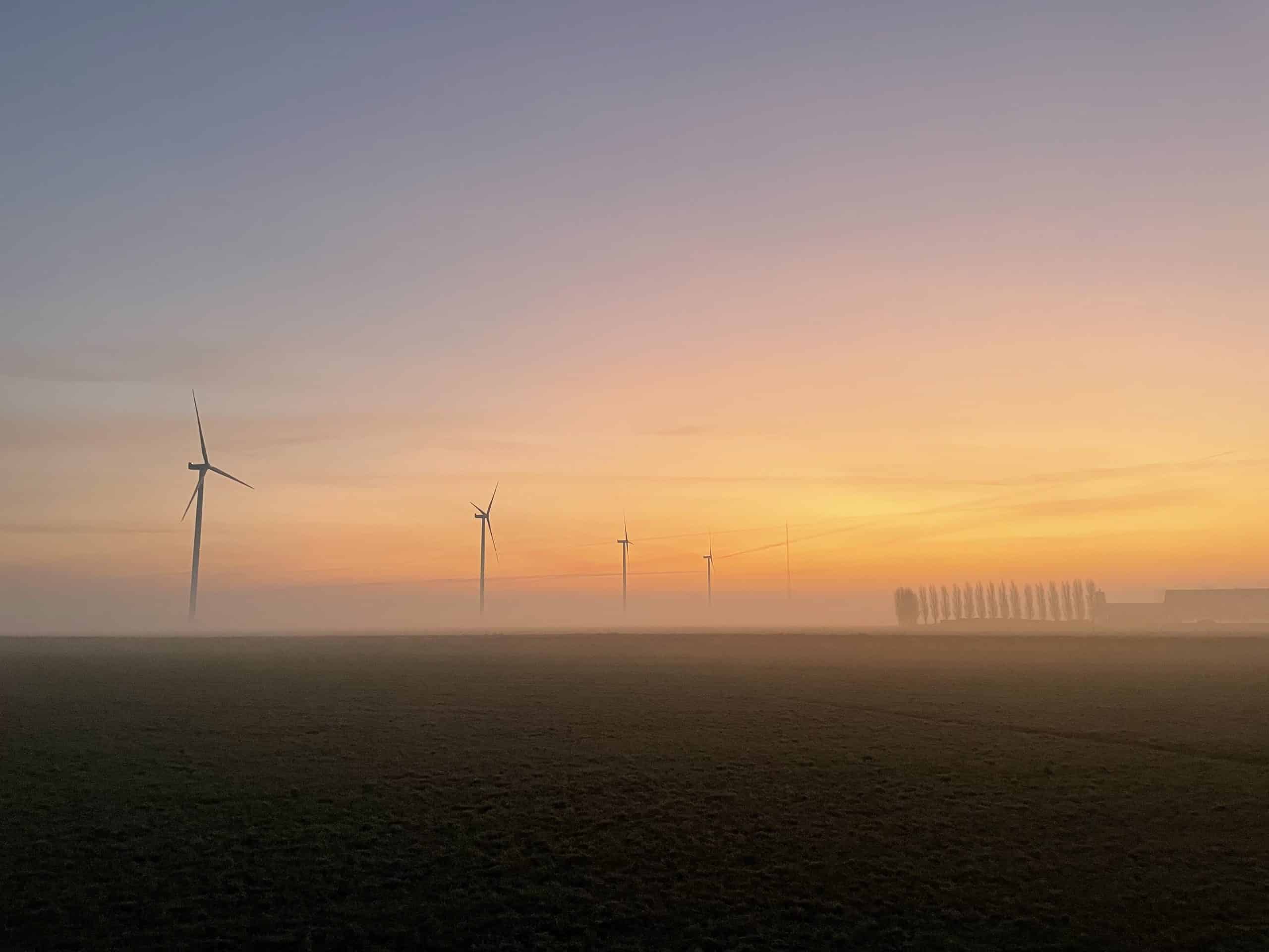 Duurzame ontwikkelingen - windmolens in het landschap