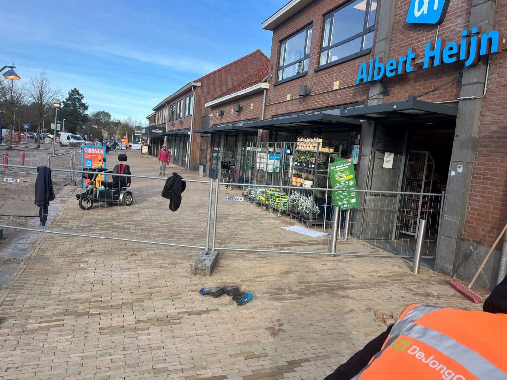 Nieuw straatwerk aan de Terpstraat in Wieringerwerf.