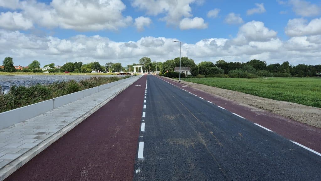 Vernieuwde Kerkweg in Anna Paulowna.